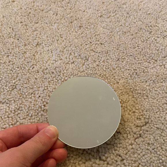 FREE w/ bundle circle magnified handheld mirror - Picture 2 of 4